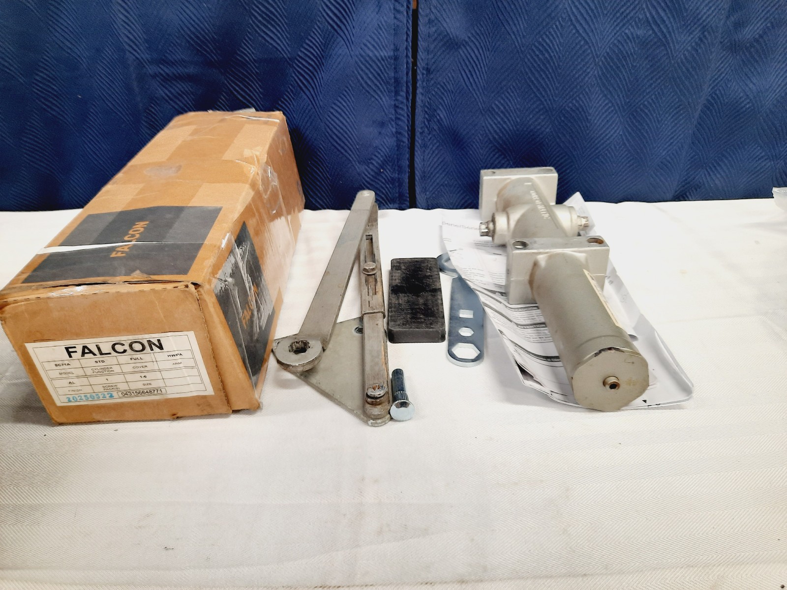 Falcon Allegion SC71A Door Closer Silver Aluminum, USED / AS IS / MISSING HARDWA
