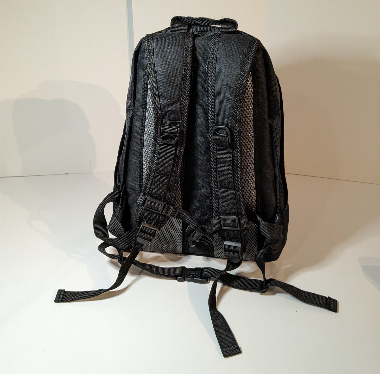 Element Gear 2 Liter Hydration Pack Camping Backpack, World Famous Sports, Black