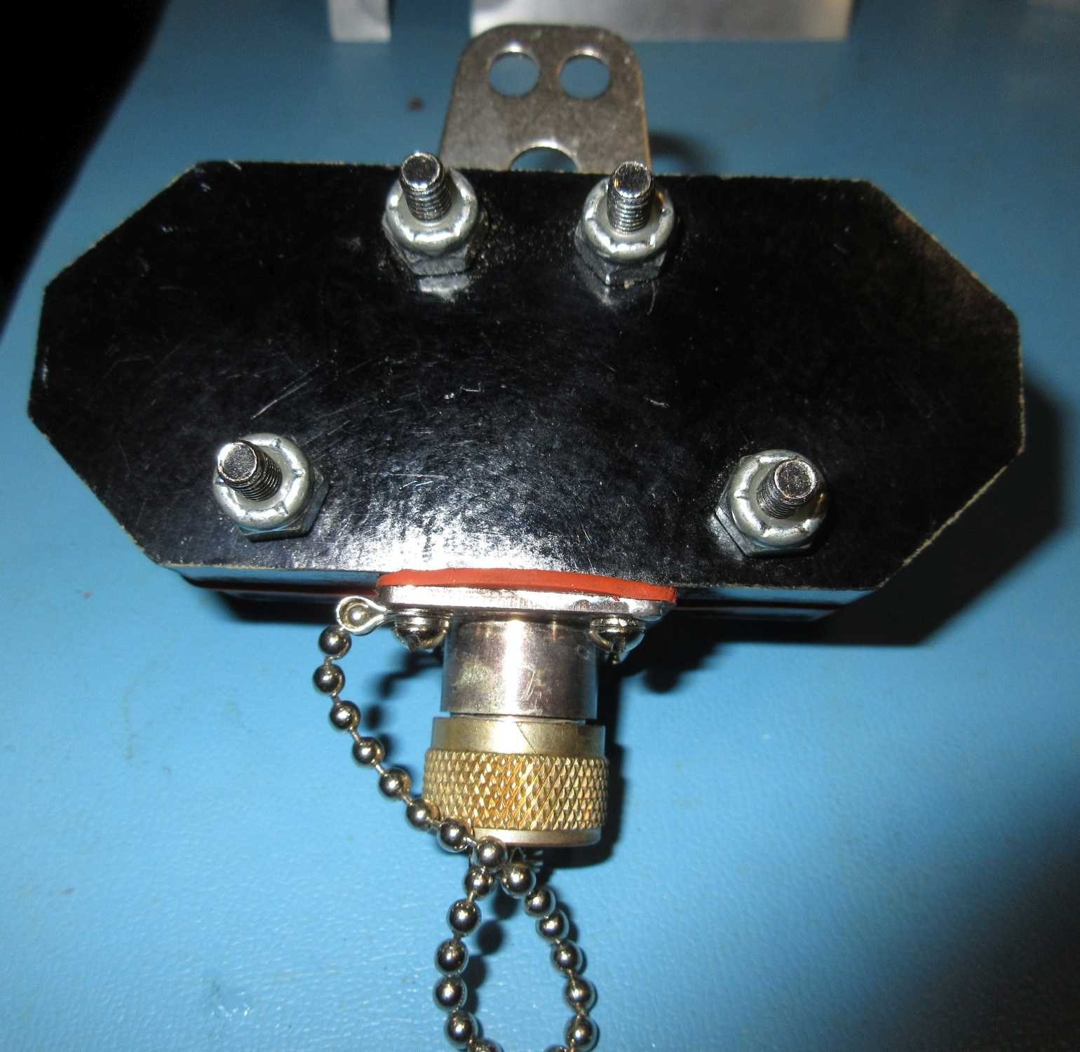 Comspace Corp IL-4/GRA-4 Center Insulator For Dipole