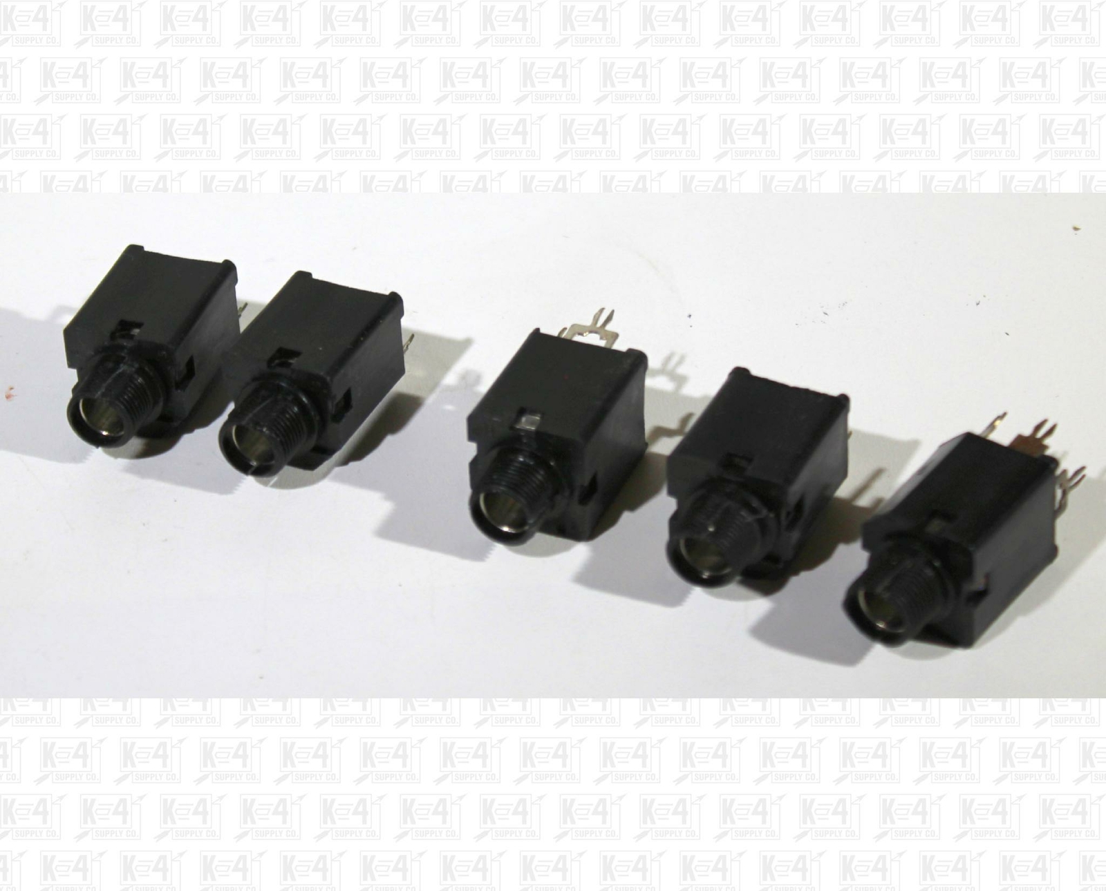 Lot Of 5 Vertical Mount 1/4 Inch 6.5 mm Mono Phone Jacks Plastic Switched NO HW