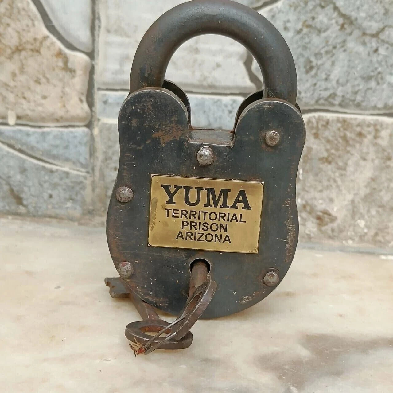 Yuma Territorial Prison Working Cast Iron PadLock Keys Rusty Antique lock