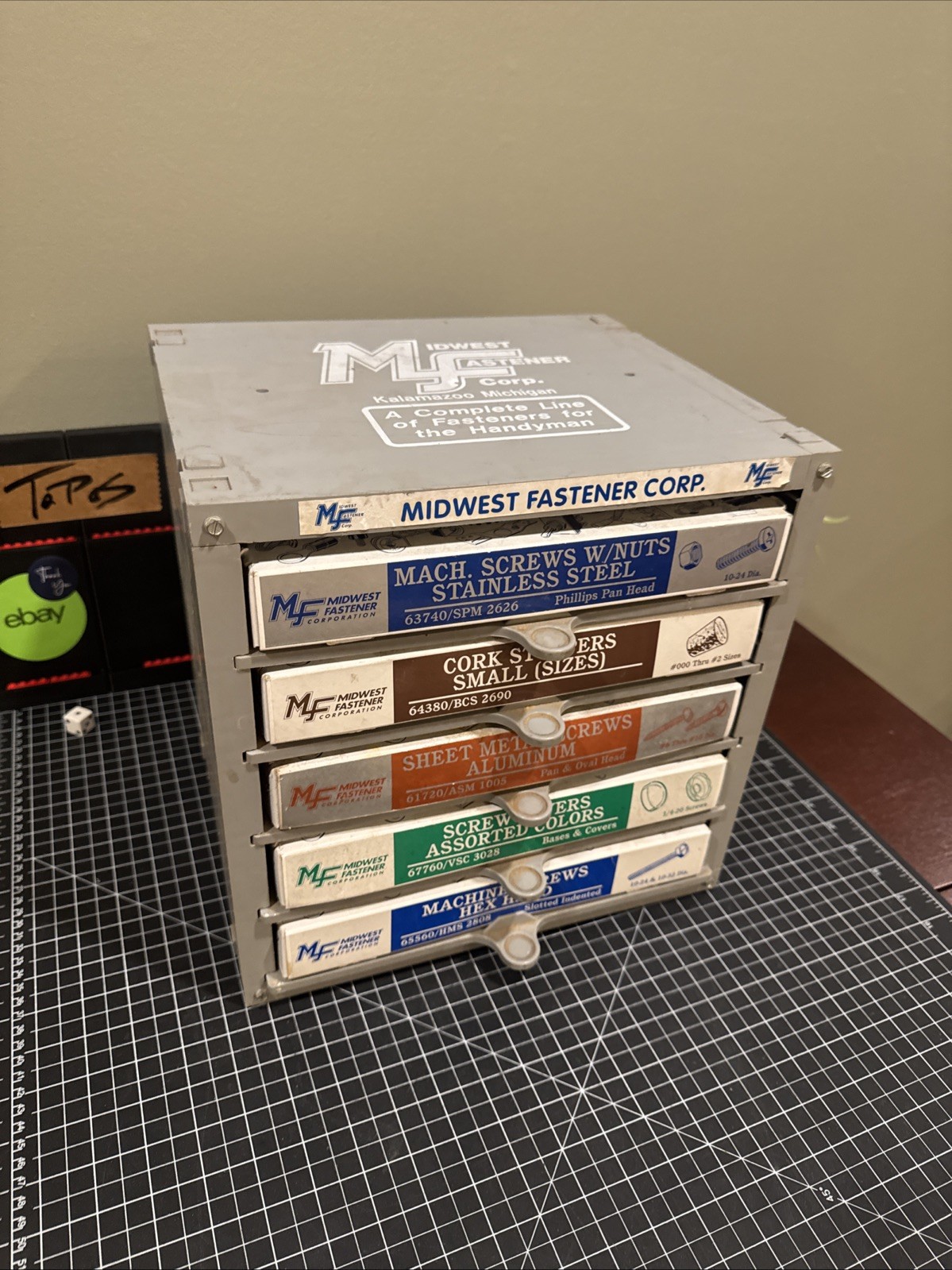 Midwest Fastener Corporation 5 Pulltab Organizer, Vintage Used 📦