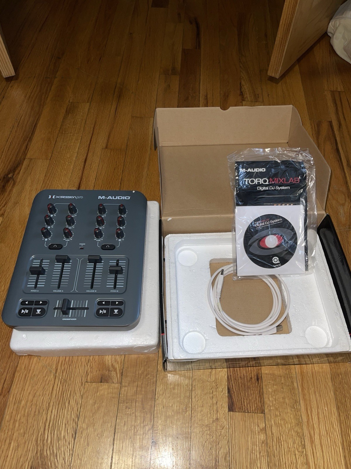 M-Audio XSession Pro Torq Mix Lab MIDI DJ & Mix Controller (USB)