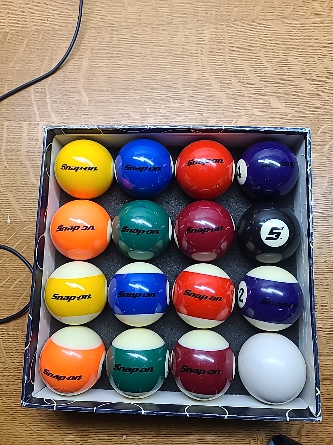 Snap-on Billiard Ball Set Full 16 Piece Pool Balls w/ Cue Ball Tool Truck Promo