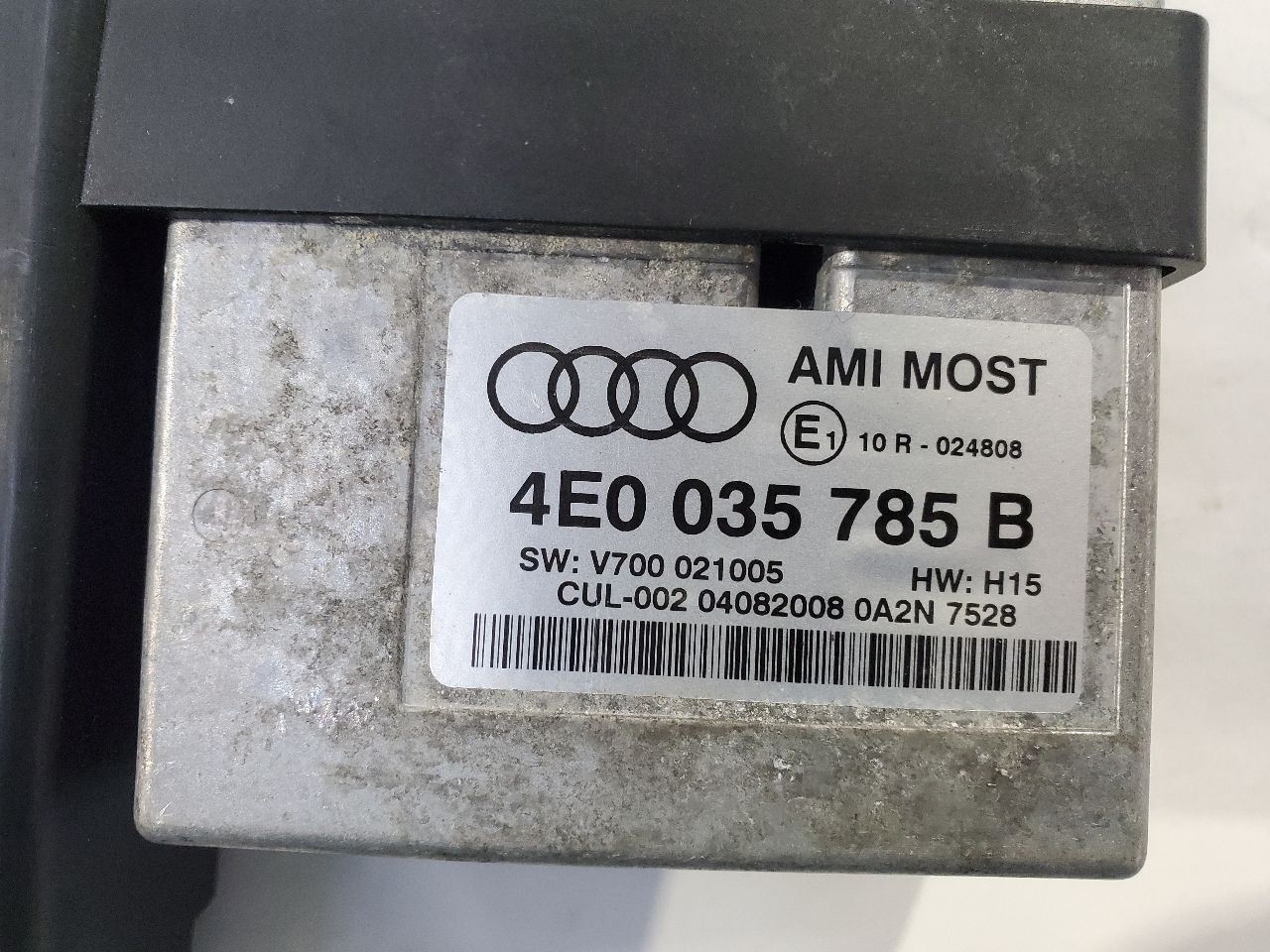 2007 Audi S8 OEM Multi Media Music Module 4E0035785B