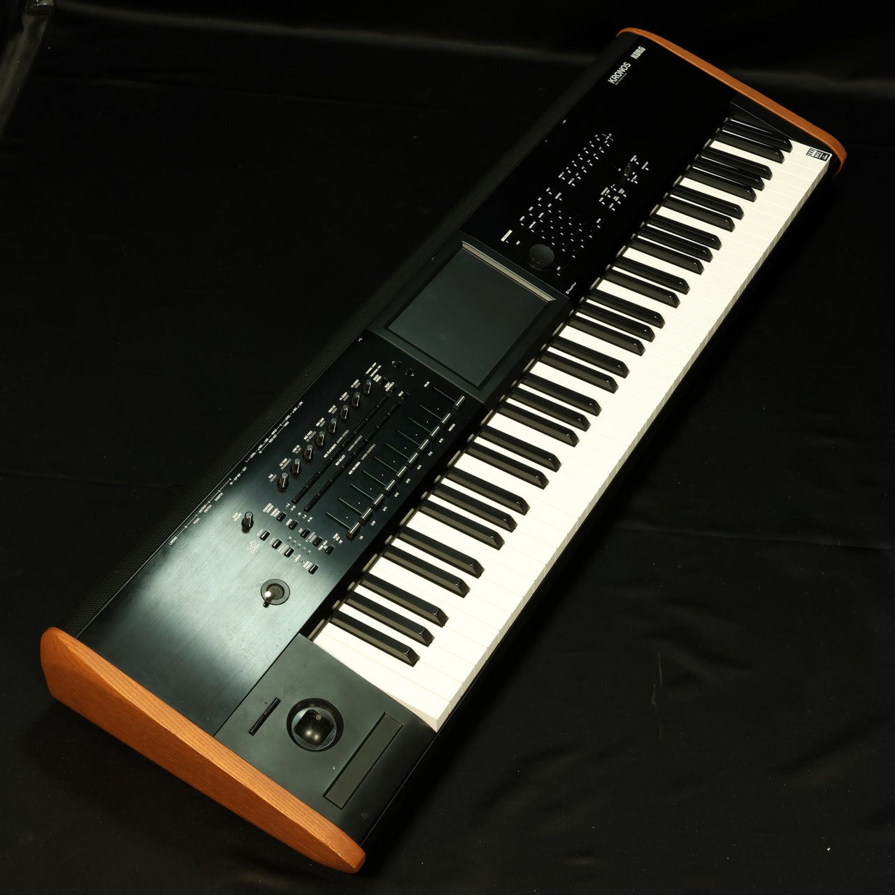 Korg Kronos 2 73-Key Music Workstation Electronic Keyboard
