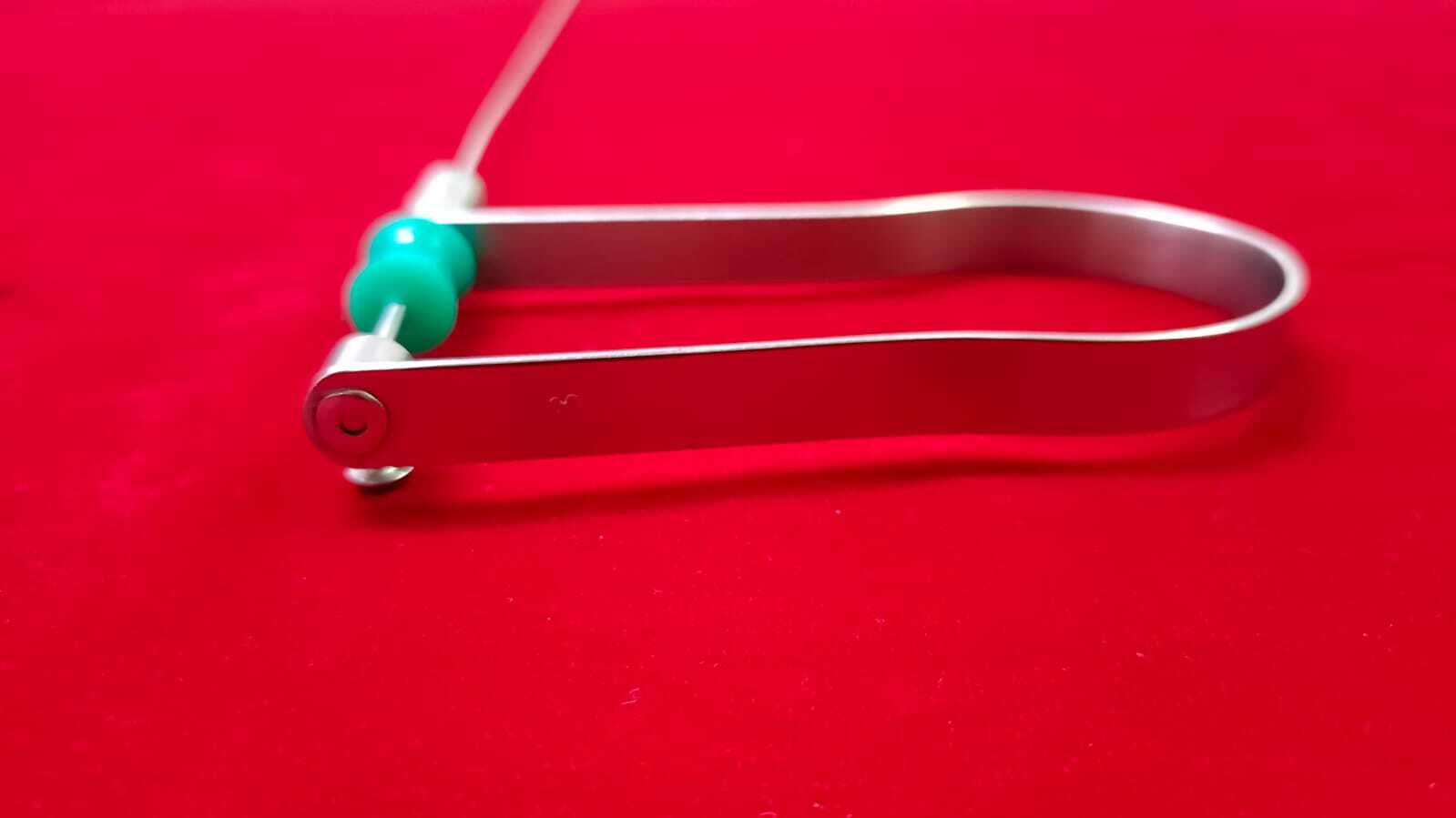 4A URS STONE GRASPER U HANDLE TRIPRONG 3Fr 60cm+URS BUGBEE ELECTROBE 3FR/65CM