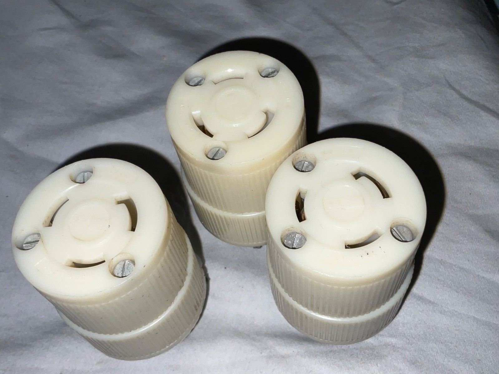 LOT OF 3 BRYANT 71130-NC White Locking Nylon Connector Body 30A 250V 3 POLE