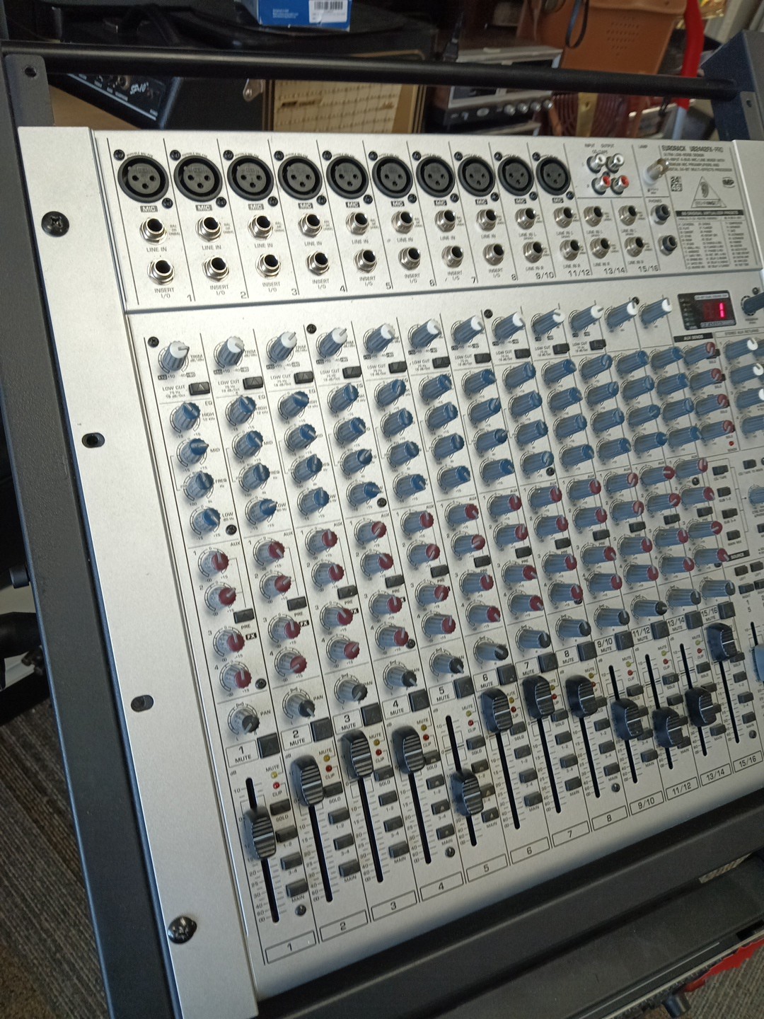 Behringer UB2442FX-PRO Mixing Console