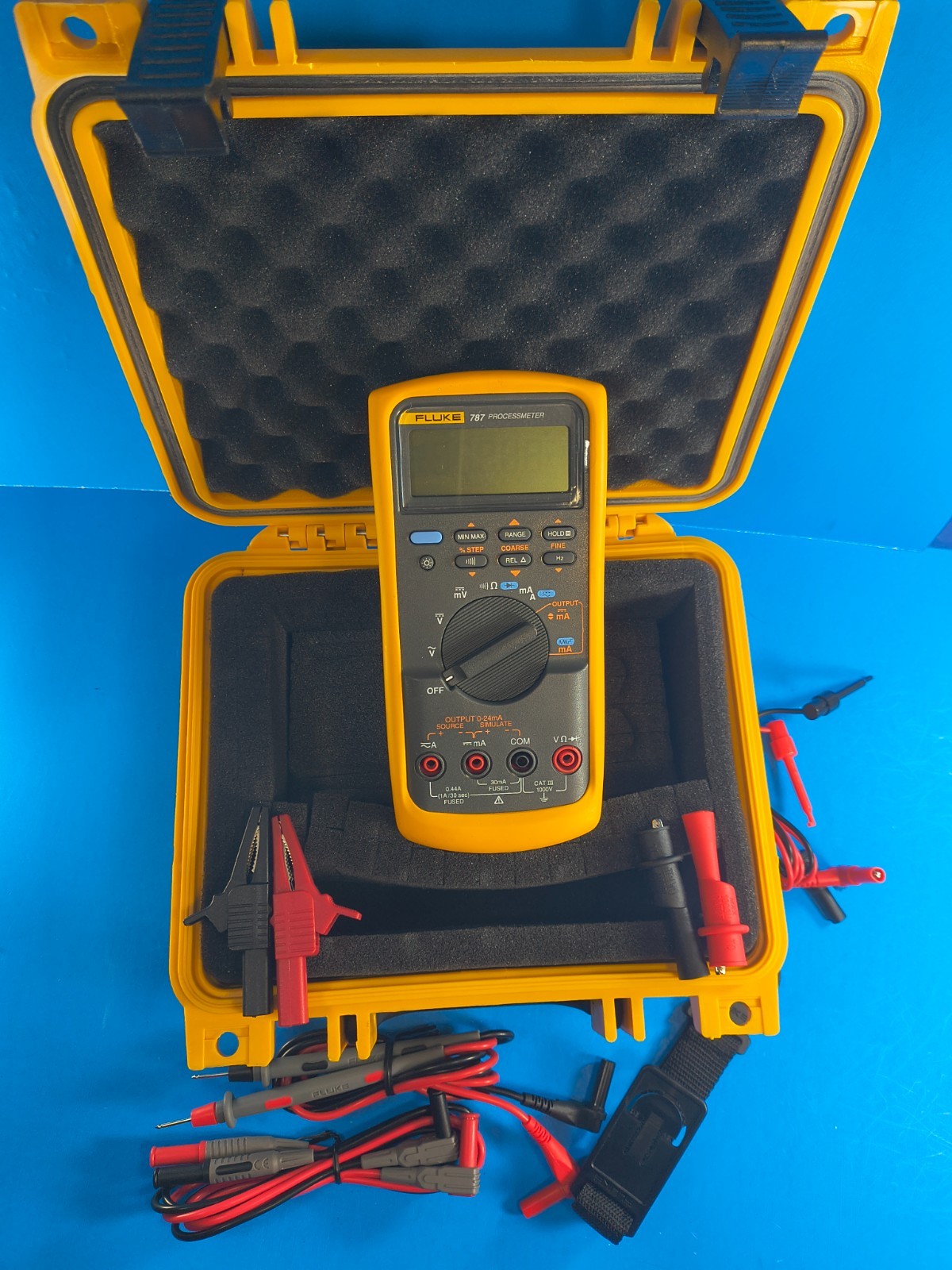 Fluke 787 ProcessMeter Calibrator Meter Multimeter