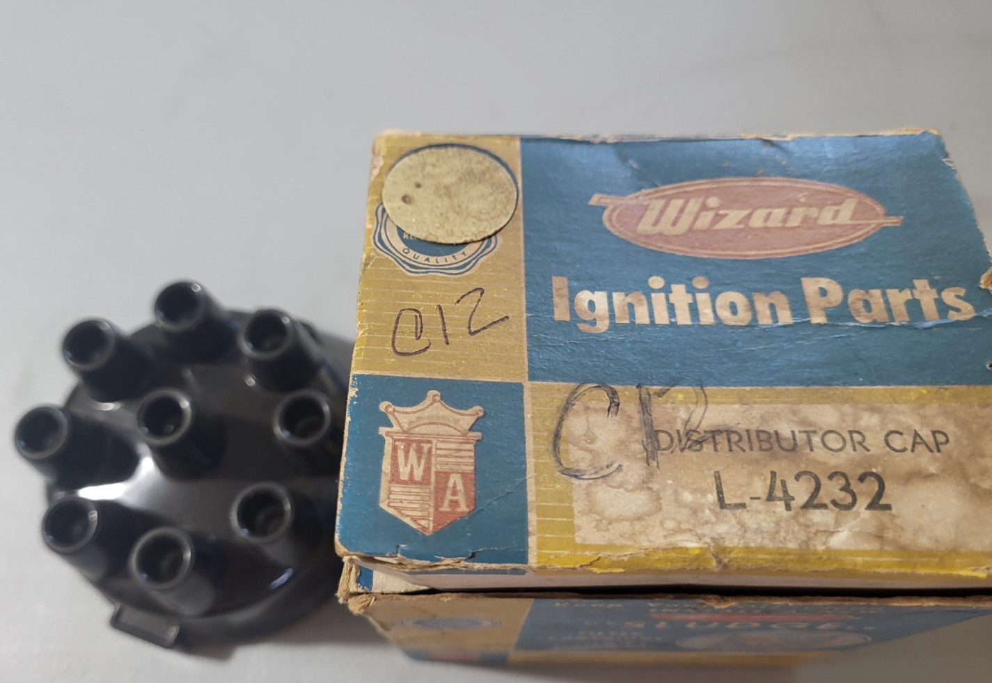 NOS 1940-50 Oldsmobile Straight 8Cyl C12 Distributor Cap Wizard Brand L-4232