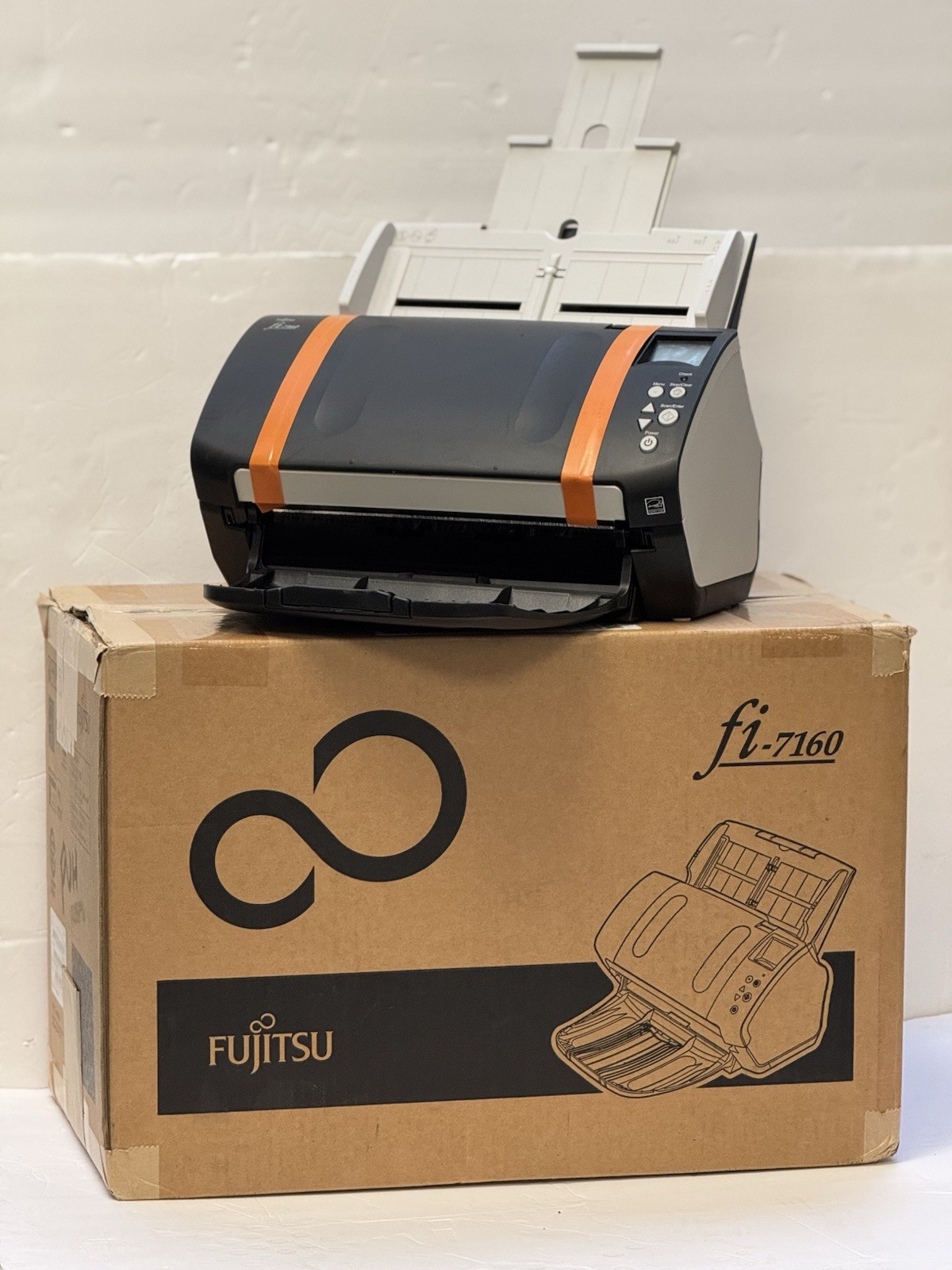 Fujitsu FI-7160 document scanner Work Group Scanner fully set in box