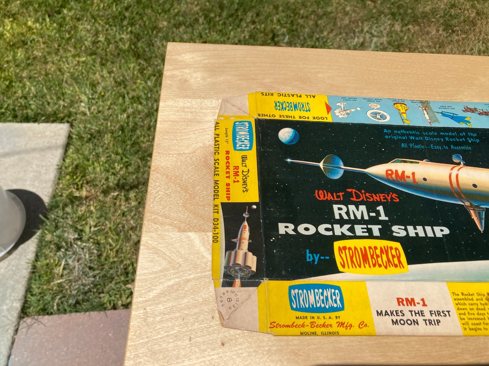RARE DISNEY RM-1 ROCKET SHIP STROMBECKER MODEL, FLAT BOX TOP ONLY
