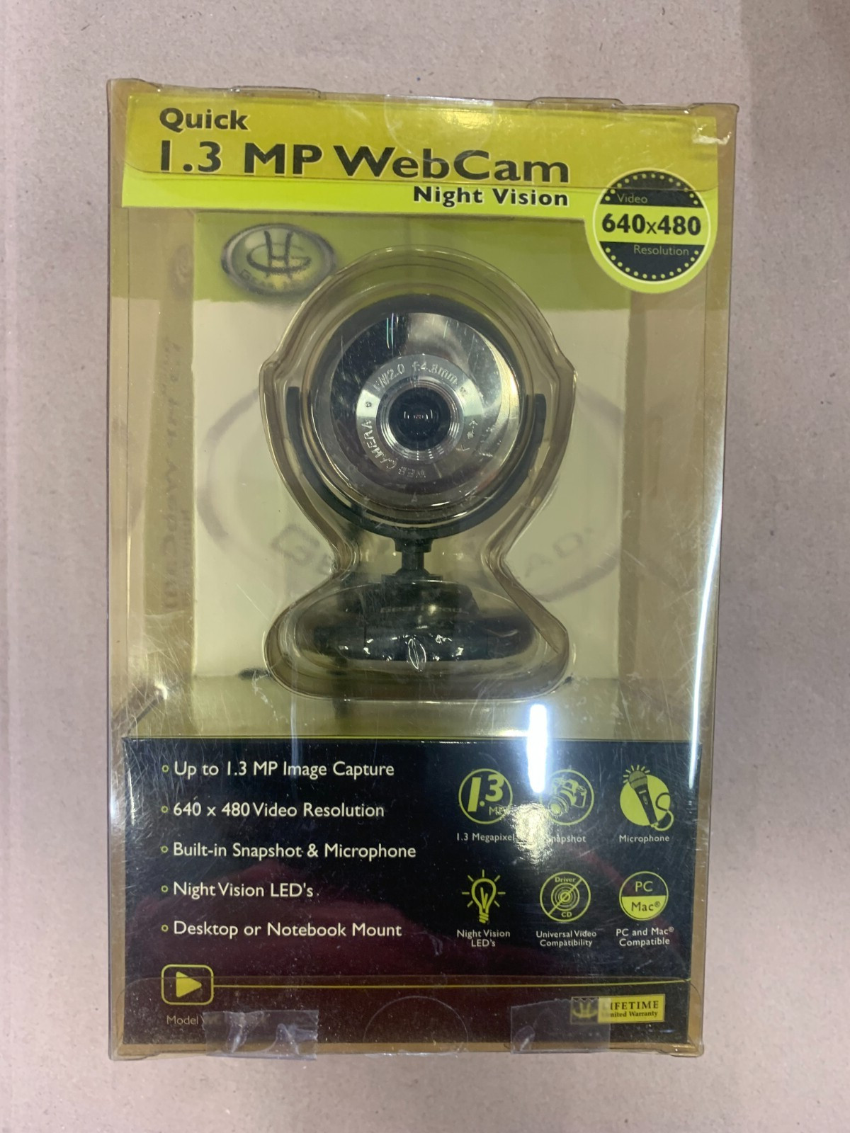 Quick 1.3 MP Web Cam with Night Vision  640x480 Resolution & Built-in Microphone