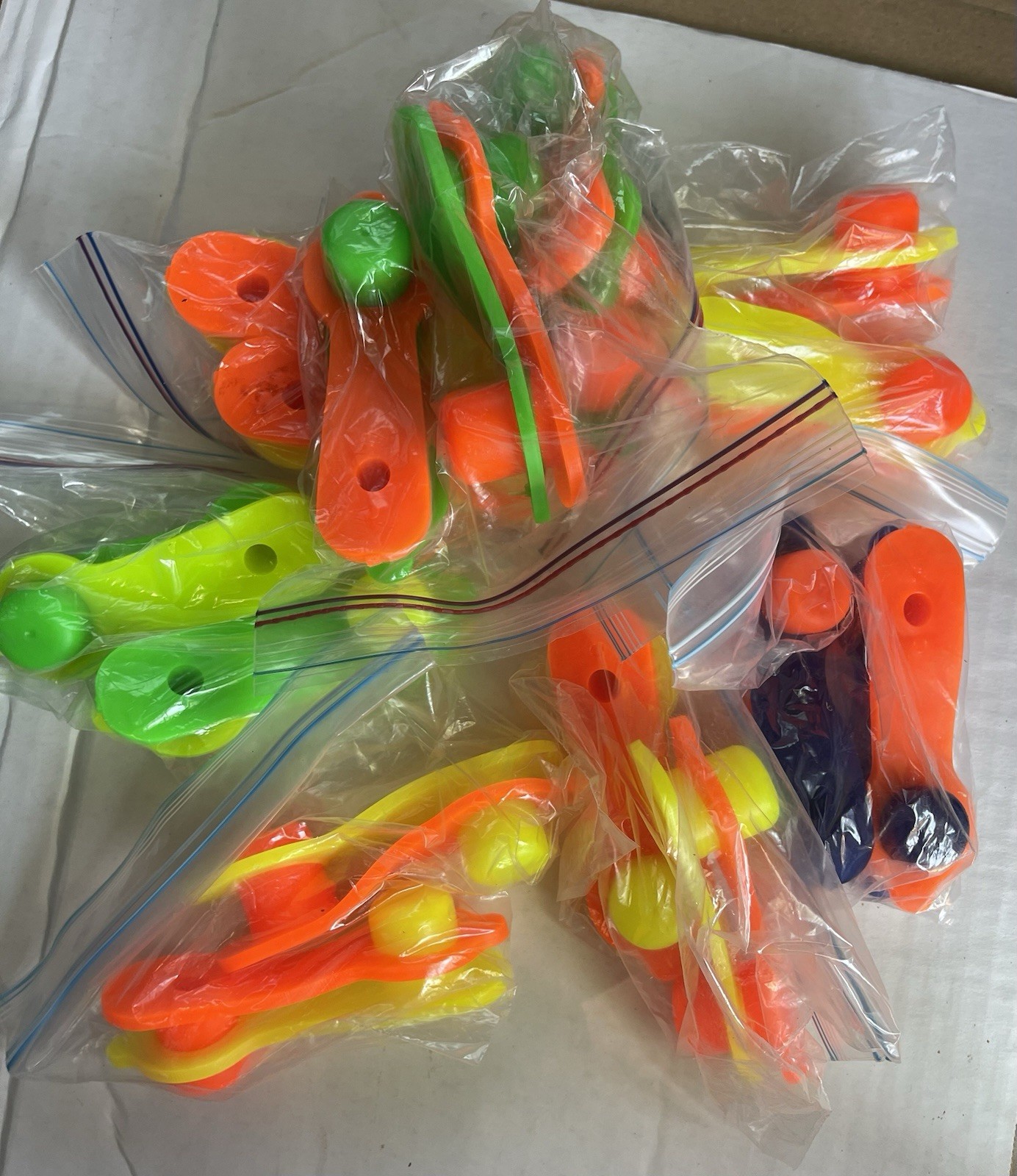Lot of 12 sets of Rubber Rooster Spur  Protectors , 4ea/set. Guantes para Gallo