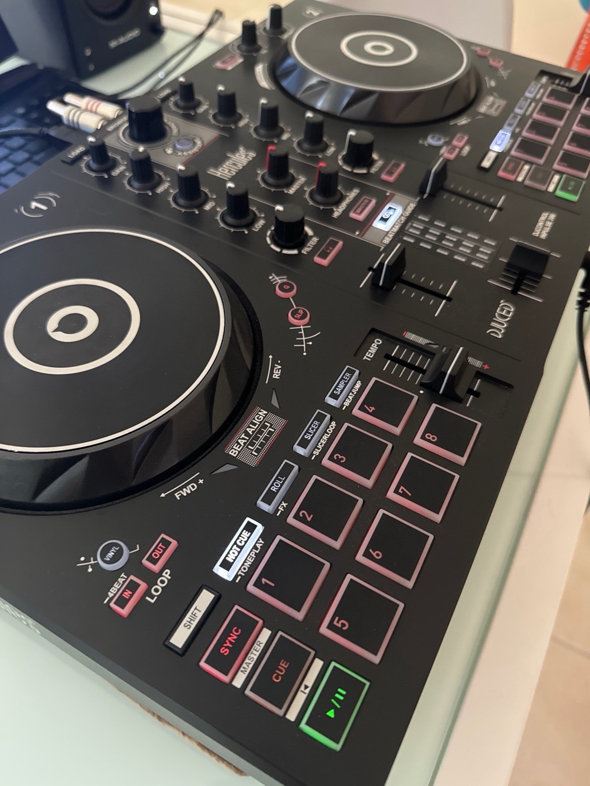Hercules Inpulse 300 DJ Console (Windows-Mac usb serato-djuced)