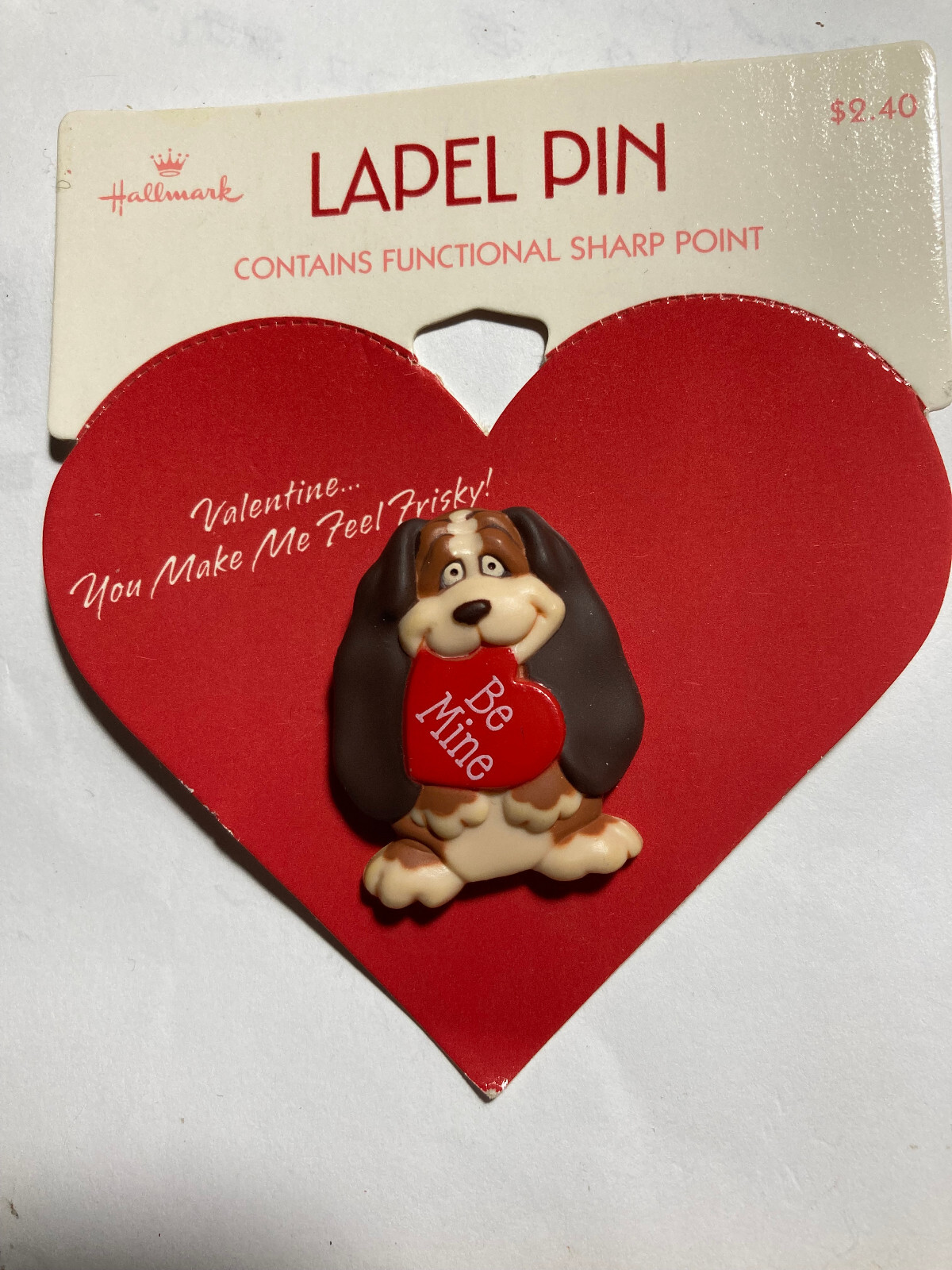 1986 Hallmark Valentine's Day Lapel Pin Basset Hound Be Mine Heart NEW on CARD