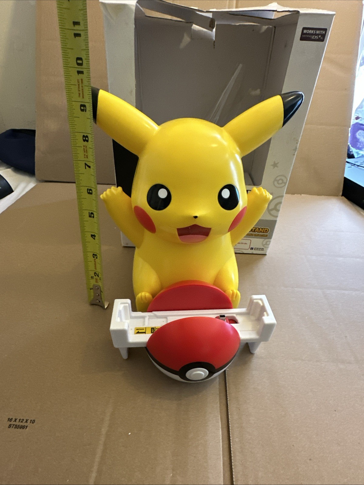 Pokémon Nintendo DSi Pikachu Charge Stand