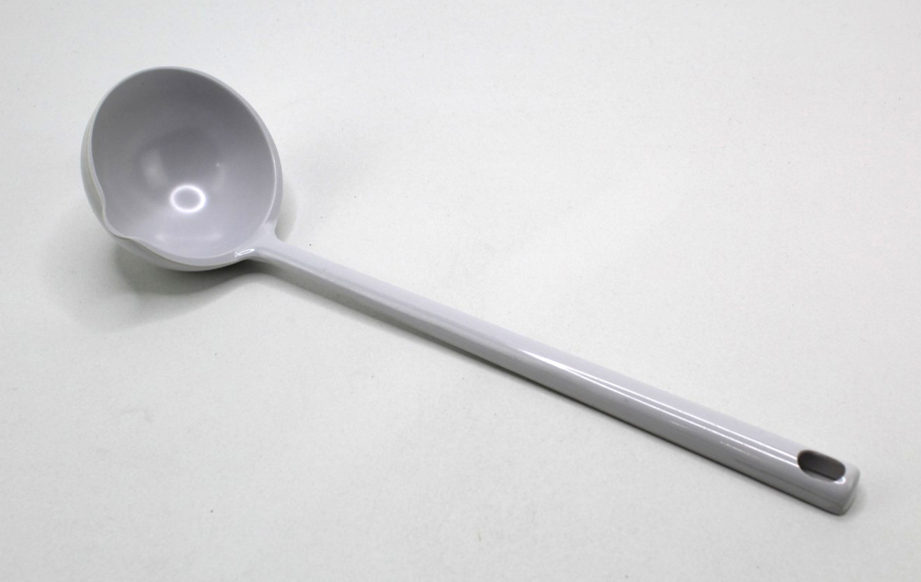 Vintage 1980's White EKCO Versa Melamine Plastic Soup Ladle Kitchen Utensil Tool