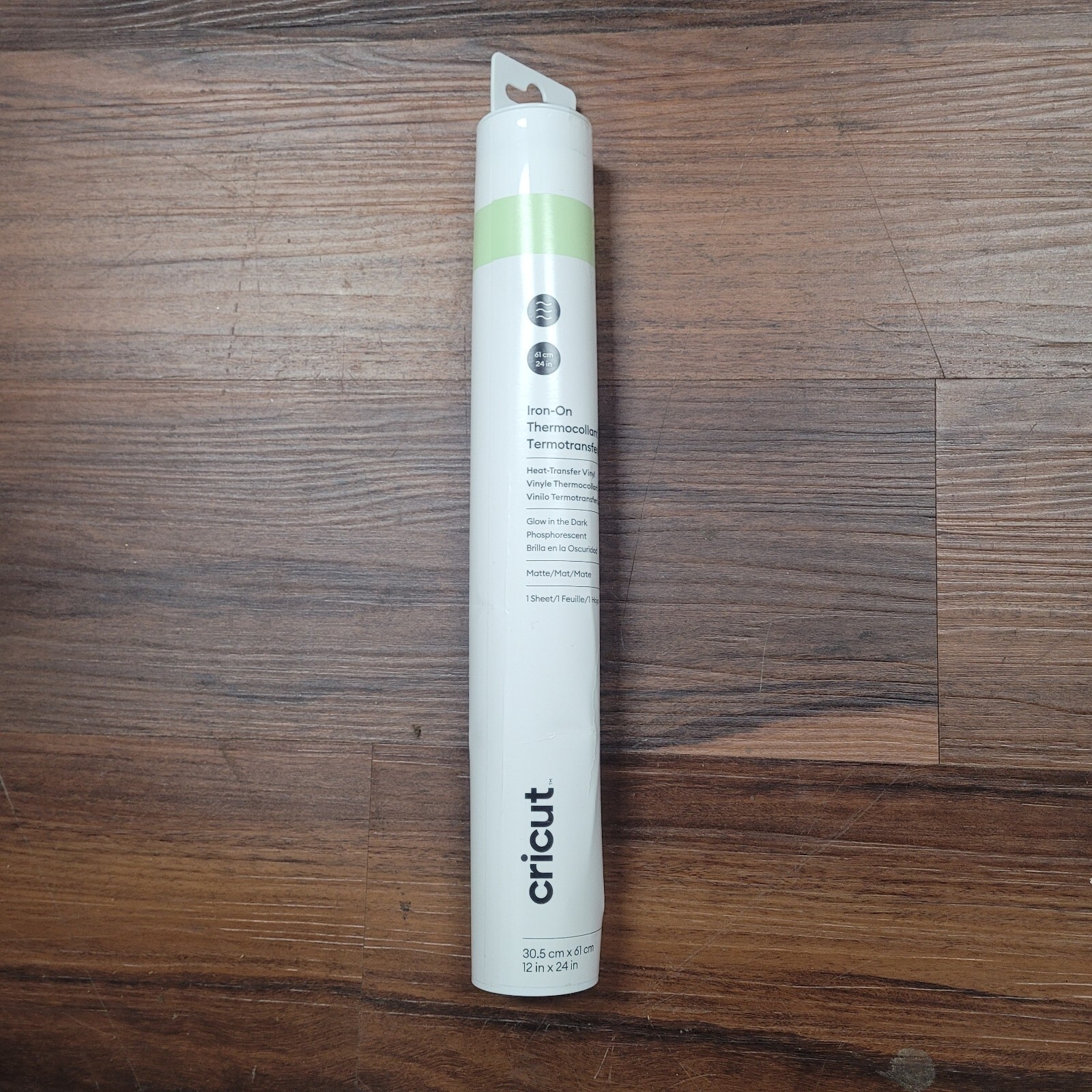 Cricut Iron On Thermocollant (12in x 24in) Glow In The Dark Matte