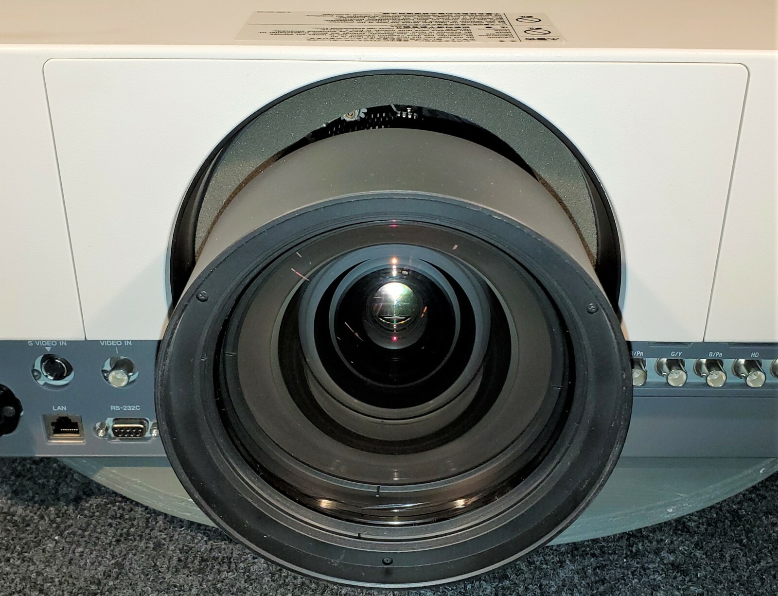 SONY VPL-FH500 WUXGA PROJECTOR w/ REMOTE CONTROL, LENS COVER. ONLY 285 LAMP HRS!