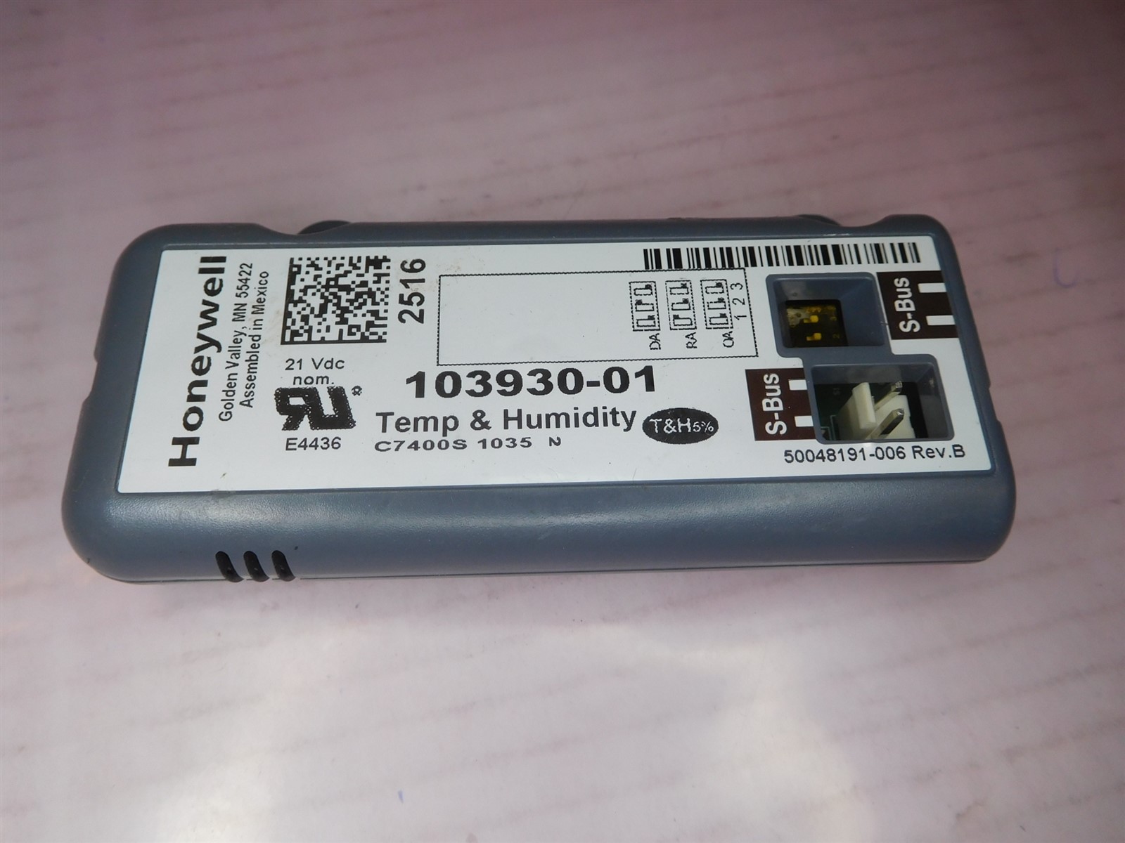 Honeywell 103930-01 Temperature Humidity Sensor SkyBus (052726)