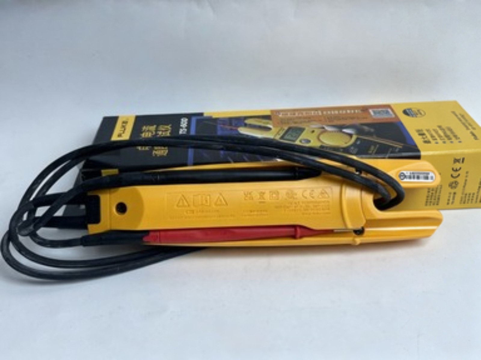 Fluke T5-600 Clamp Meter Continuity Current Electrical Tester #Z