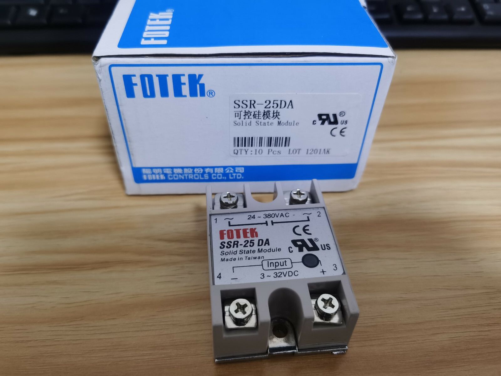 1PC Fotek SSR-25DA SSR25DA Solid State Relay 25A -New