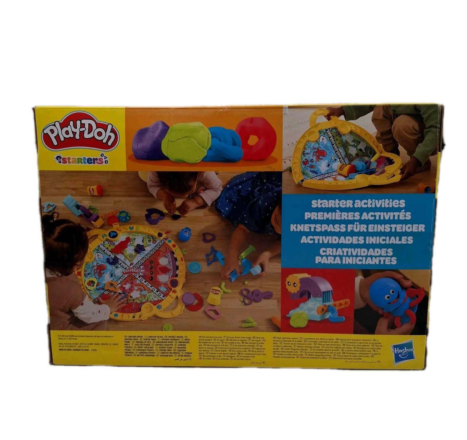 Play-Doh Fold And Go Playmat Starter Set With 19 Accessories