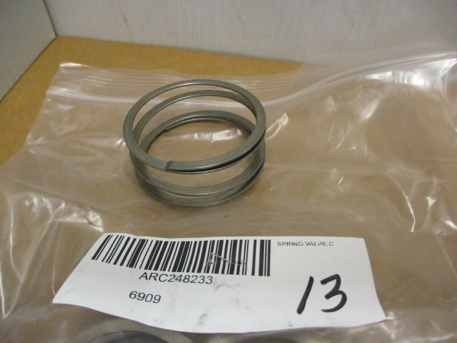 SPRING VALVE 6909