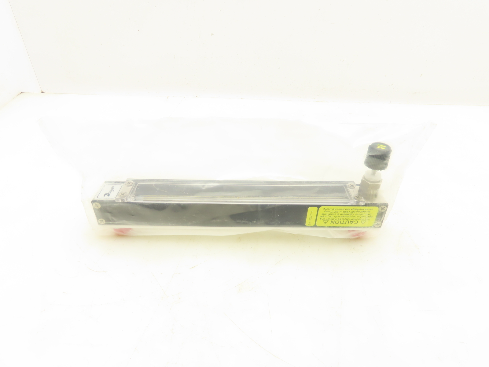 Dwyer VA22437 Variable Area Glass Flowmeter 18.38 SCFH