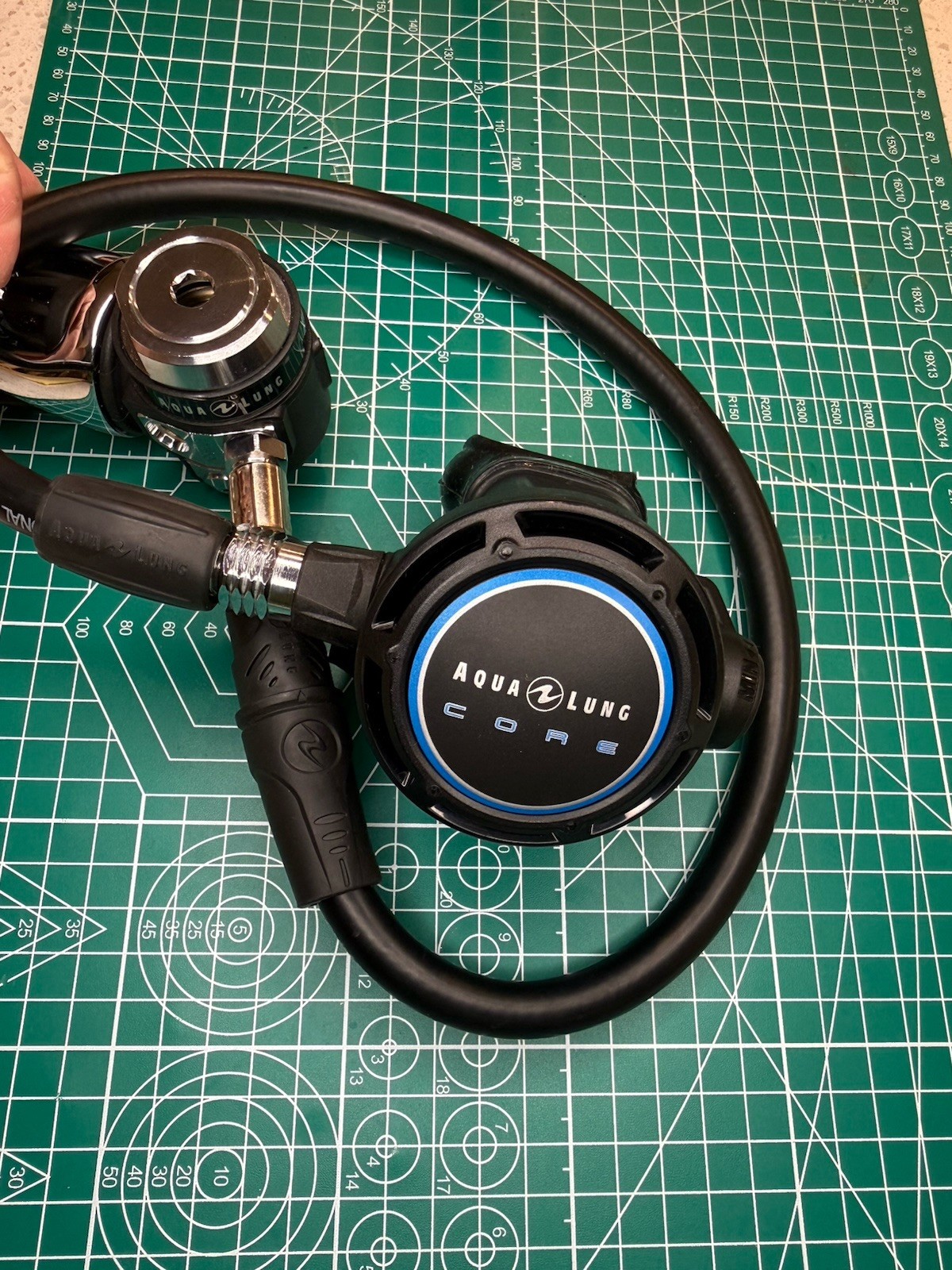 Aqua Lung Core Scuba Diving Regulator Set- Yoke - MINT OPEN BOX CONDITION