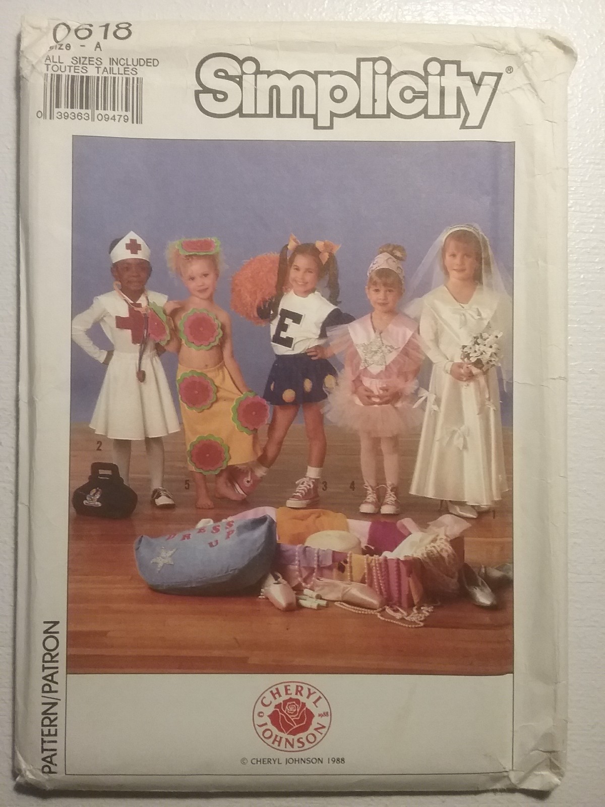 Simplicity Sewing Pattern 0618 Childs Dress Up Clothes and Bag Uncut 1989  