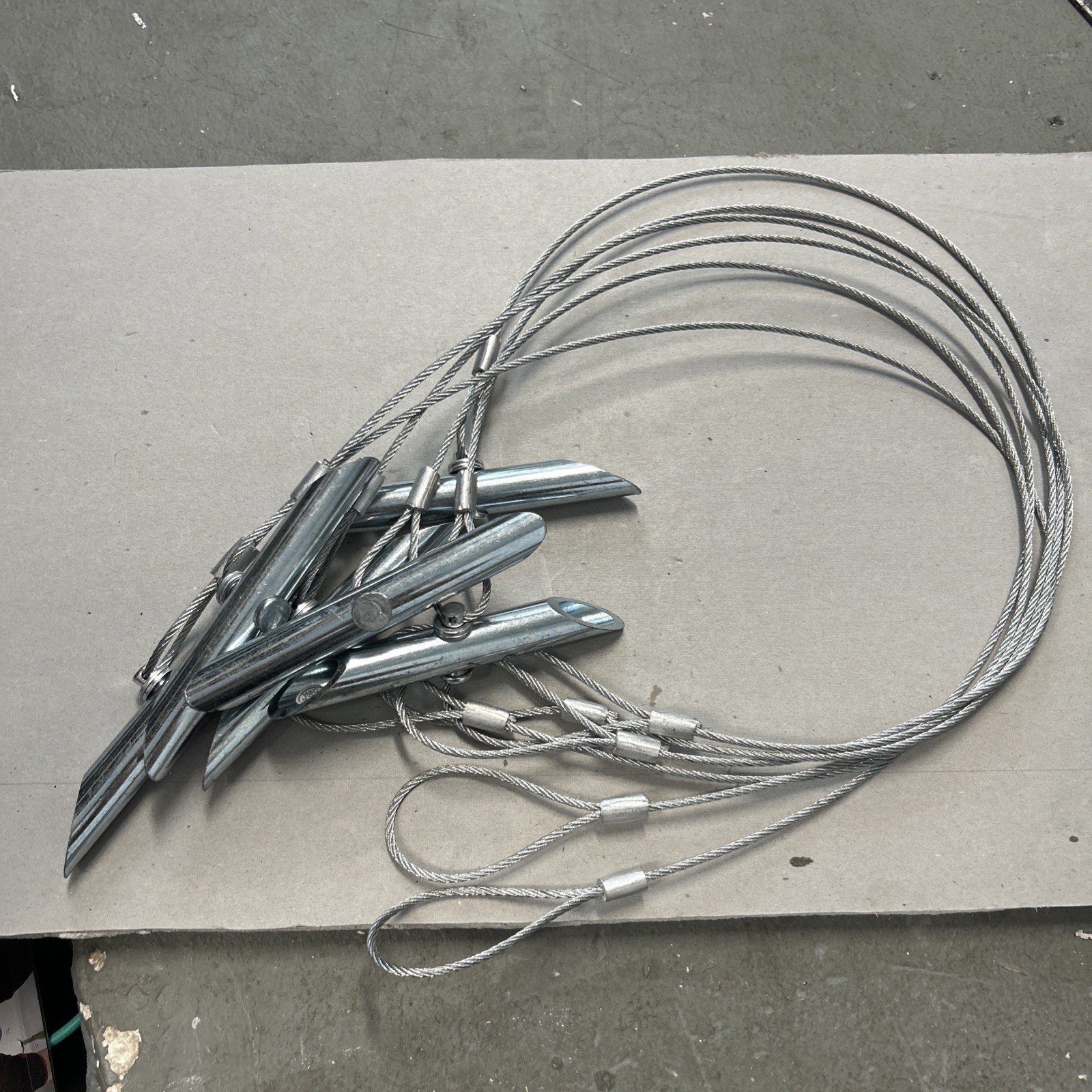6 Pack Trapping Earth Anchors 33”