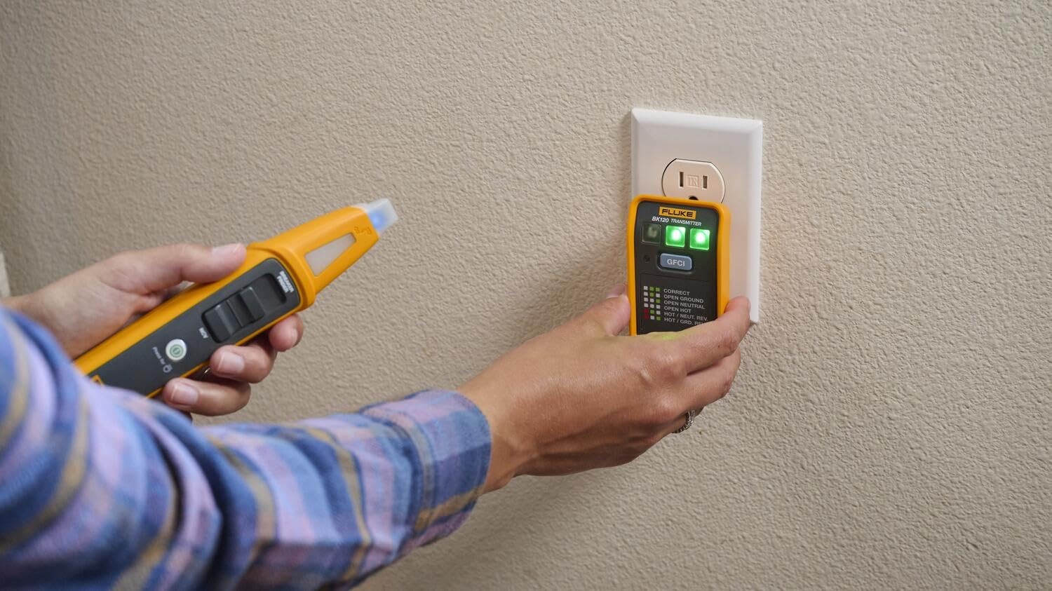 Fluke BK120 SmartTrace Breaker Finder and Socket Tester