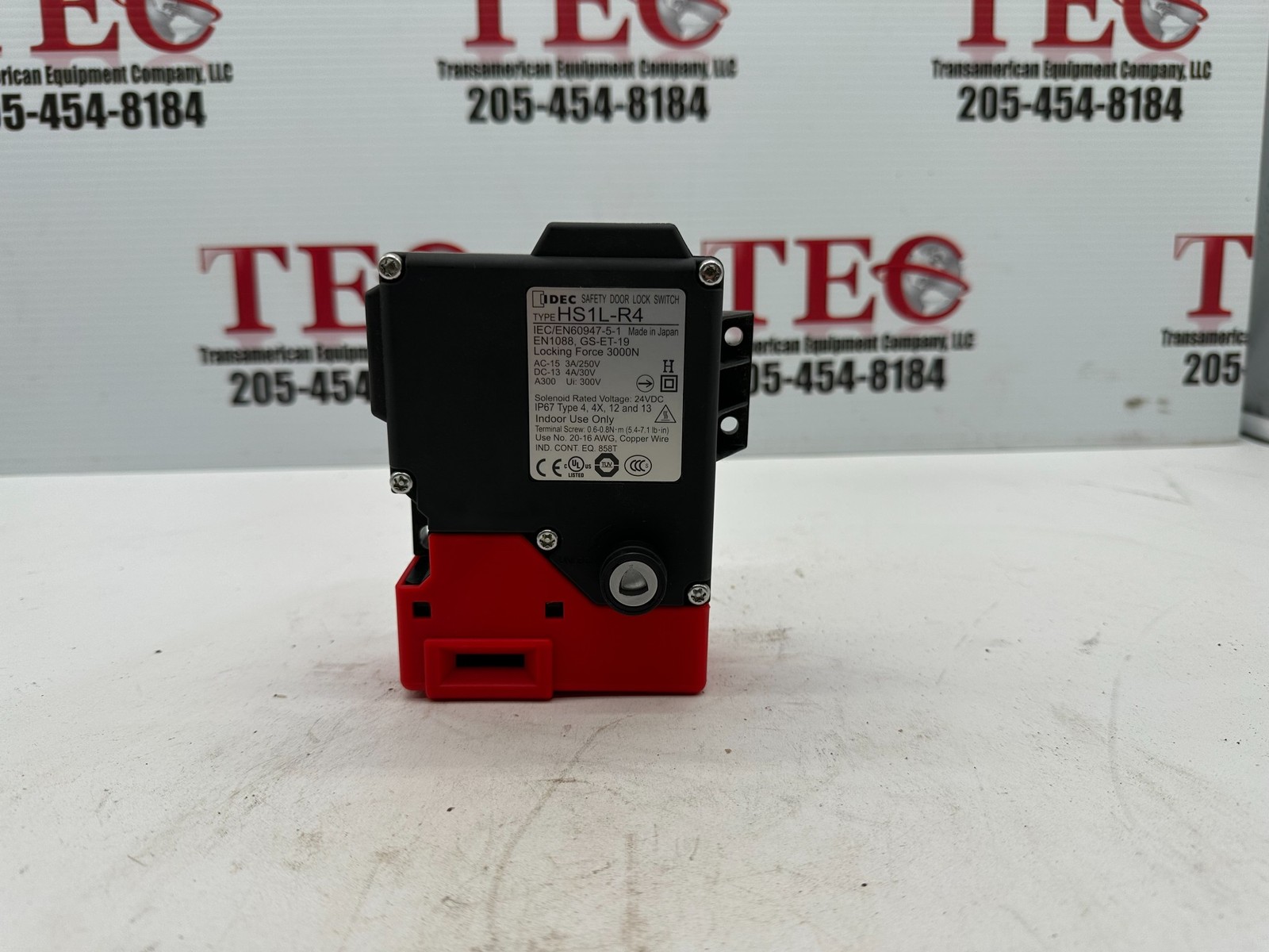 IDEC HS1L-R44KMSR-R Safety Door Lock Switch, Spring Lock, 24 VDC