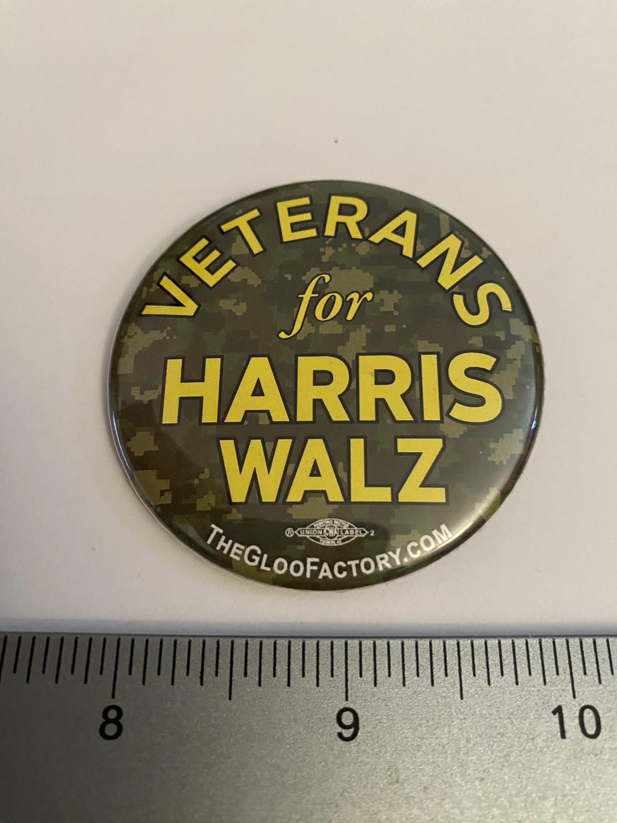 Veterans For Harris Walz Pin Back Button P138