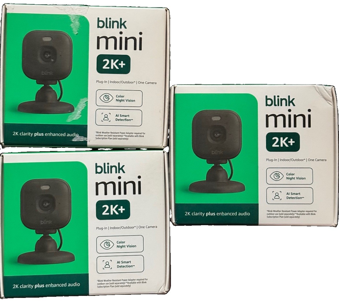 Blink - Mini 2K+ Compact plug-in security camera, 2K video , Black 3 unit bundle