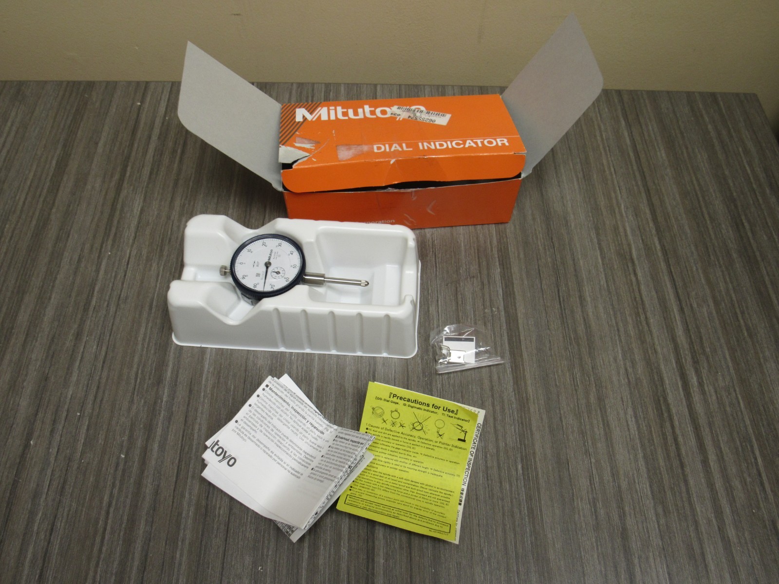 Mitutoyo 2416S Dial Indicator 0 - 1" range .001" graduation machinist inspection