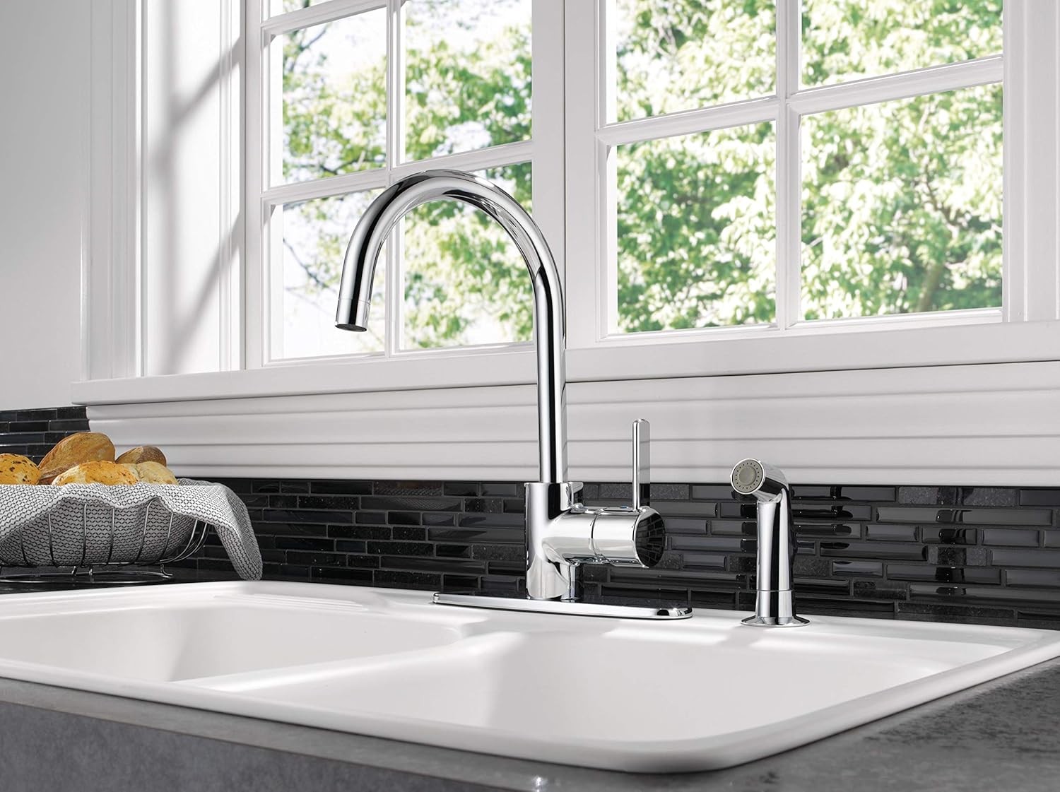Precept Single-Handle Kitchen Sink Faucet with Side Sprayer, Chrome P199152LF