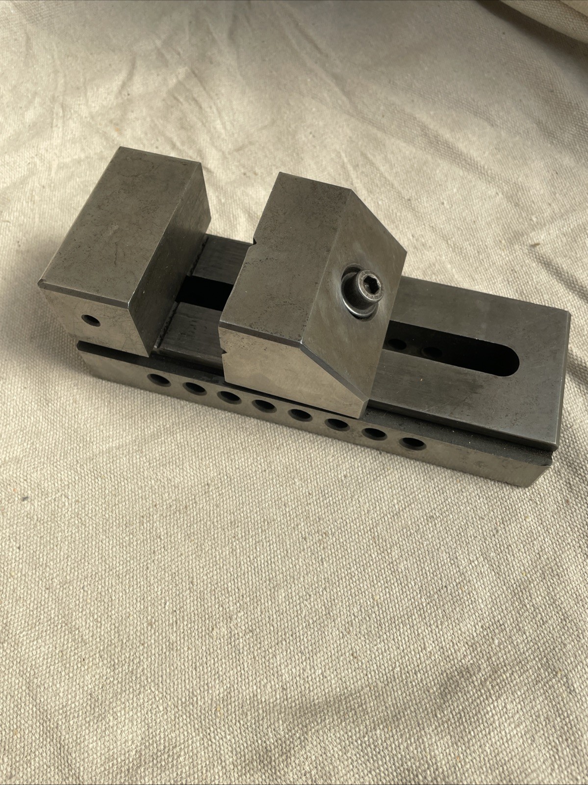 Precision Machinist Vise (inv#B23)