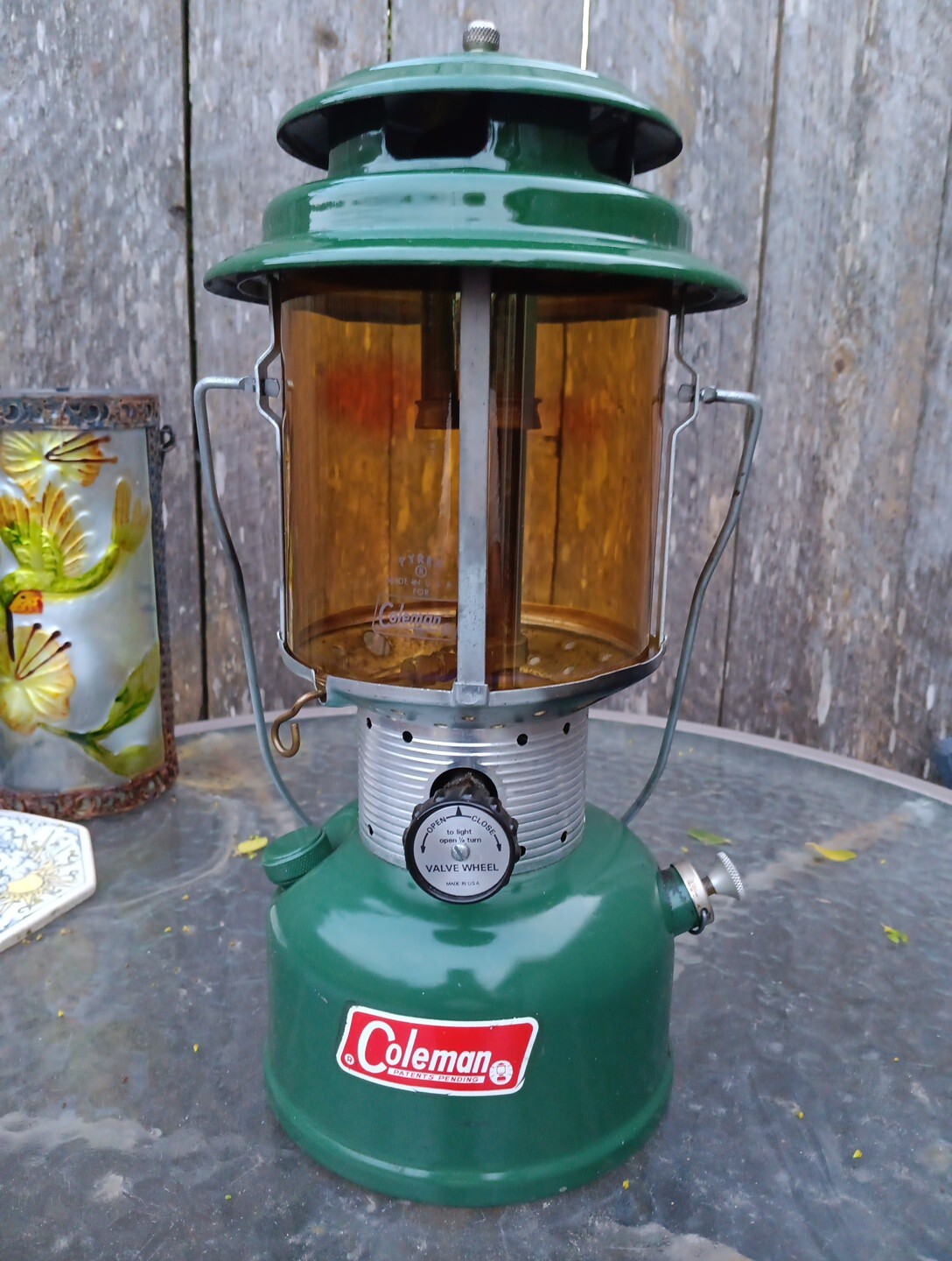 Coleman Lantern #220F "Sunshine Of The Night" Amber Glass 5/66 USA 🇺🇸 Nice1