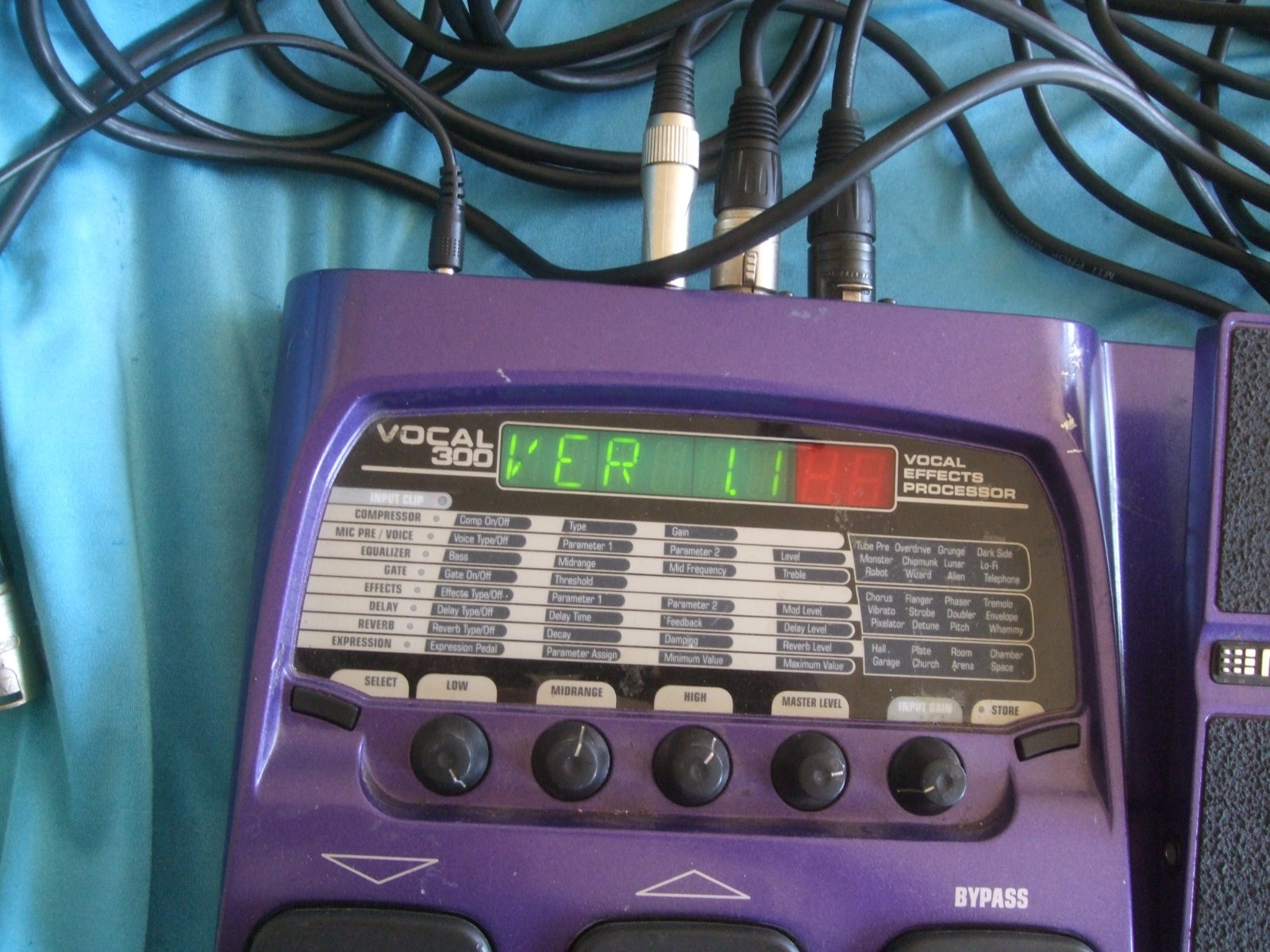 DigiTech Vocal300 Vocal Effects Processor w/AUDIX OM5/CABLES & AC ADAPTOR