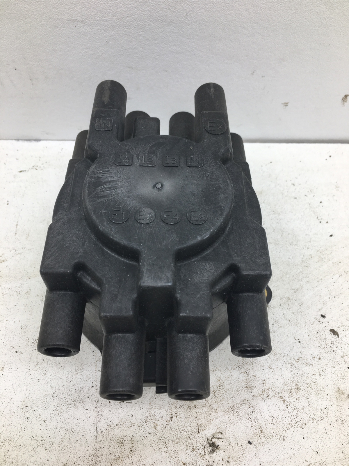 Wells Certified Performance Distributor Cap JA974 (New Old Stock)