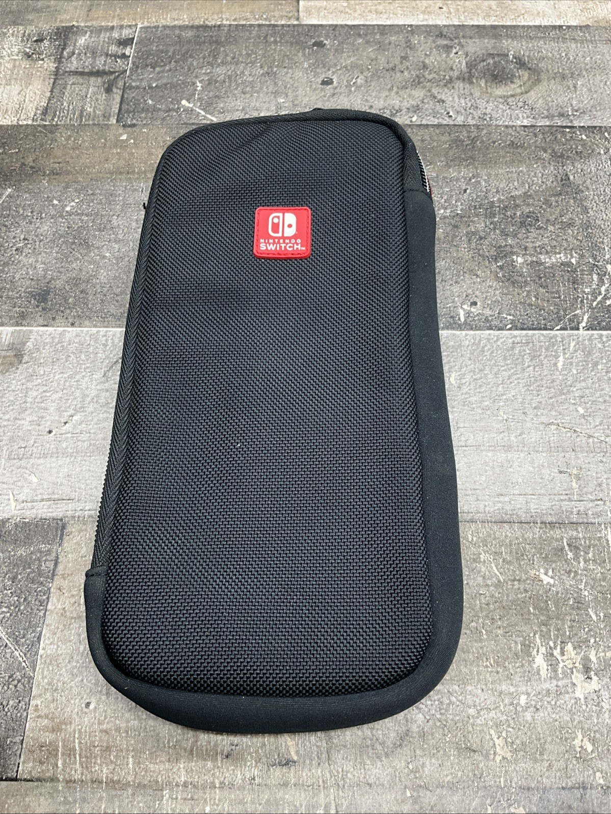OFFICIAL NINTENDO SWITCH ZIP-UP SOFT-SHELL TRAVEL CASE COVER