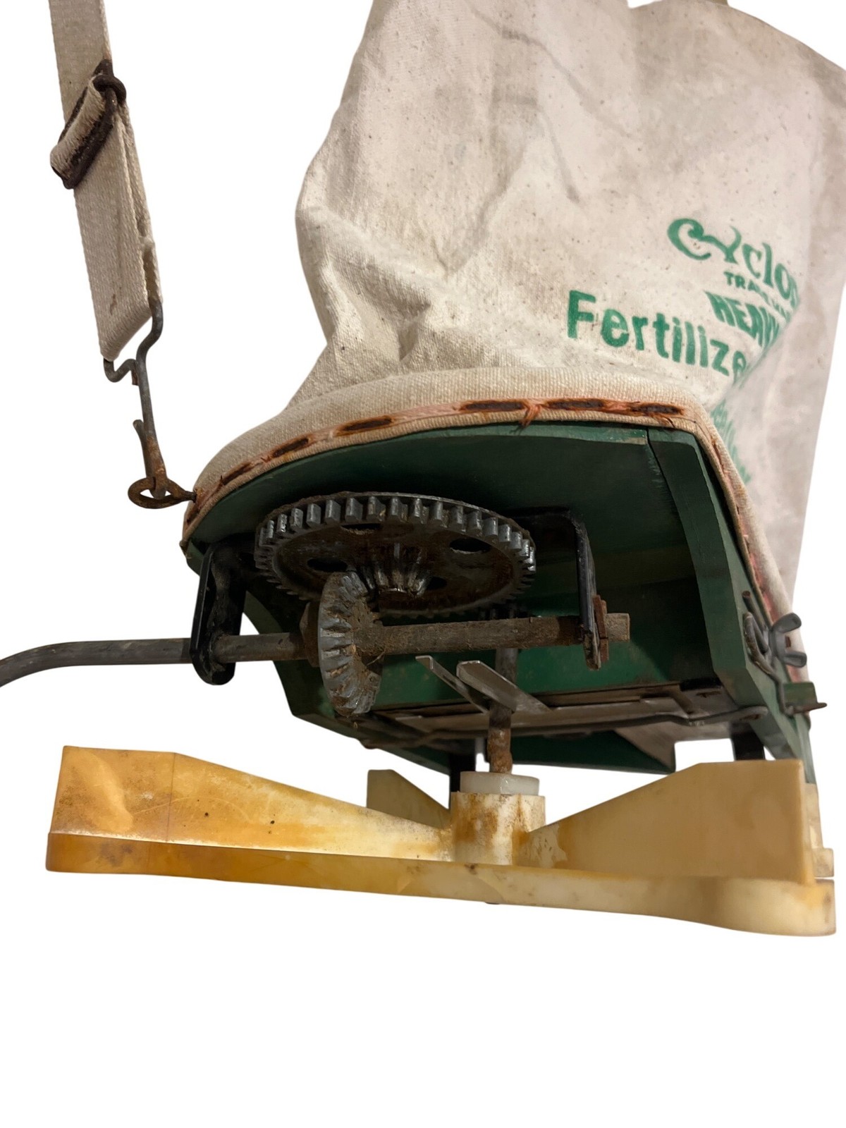 Vintage Cyclone Heavy Duty Fertilizer & Seed Sower With Adjustable Canvas Strap