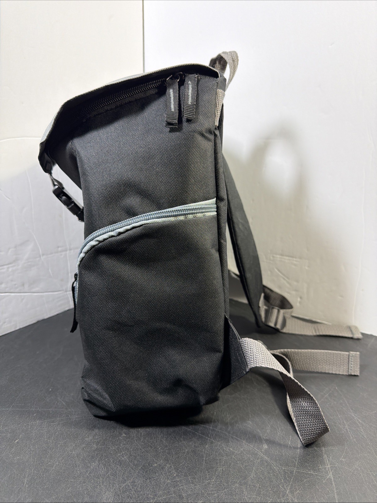 Bose 13" Inch Insulated Cooler Mini Backpack Black Gray White