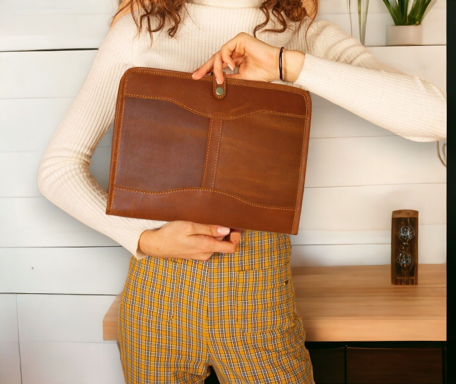 Genuine Leather Business Portfolio Professional for Document Sleeves and Notepad