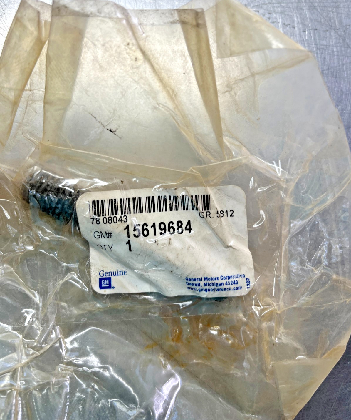 15619684  Genuine OEM AC Delco  Rear Axle Shaft STUD   GM  1561-9684