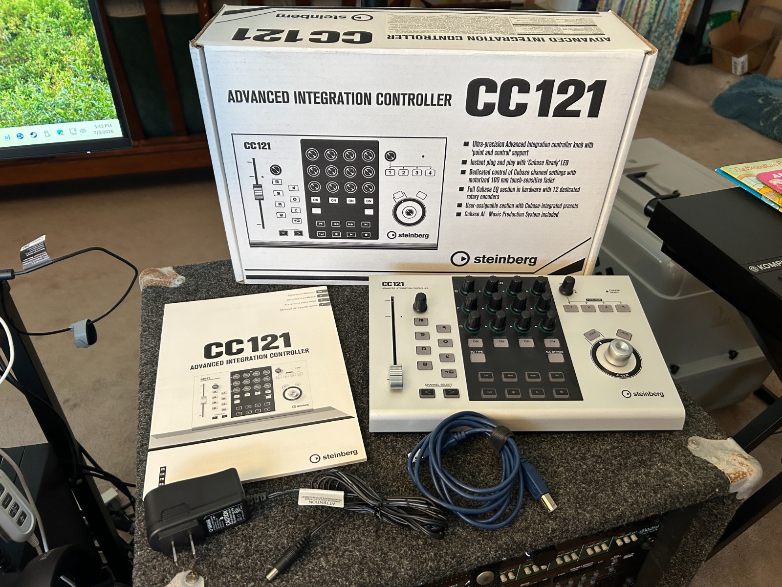 Steinberg CC121 Advanced Integration DAW Controller for Cubase and Nuendo